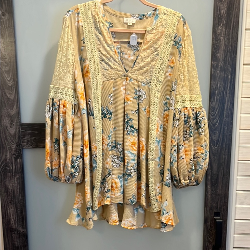 ❤️‍🔥LAST CHANCE ❤️‍🔥POL Cream Tan Pleated Tie Front Blouse NWOT